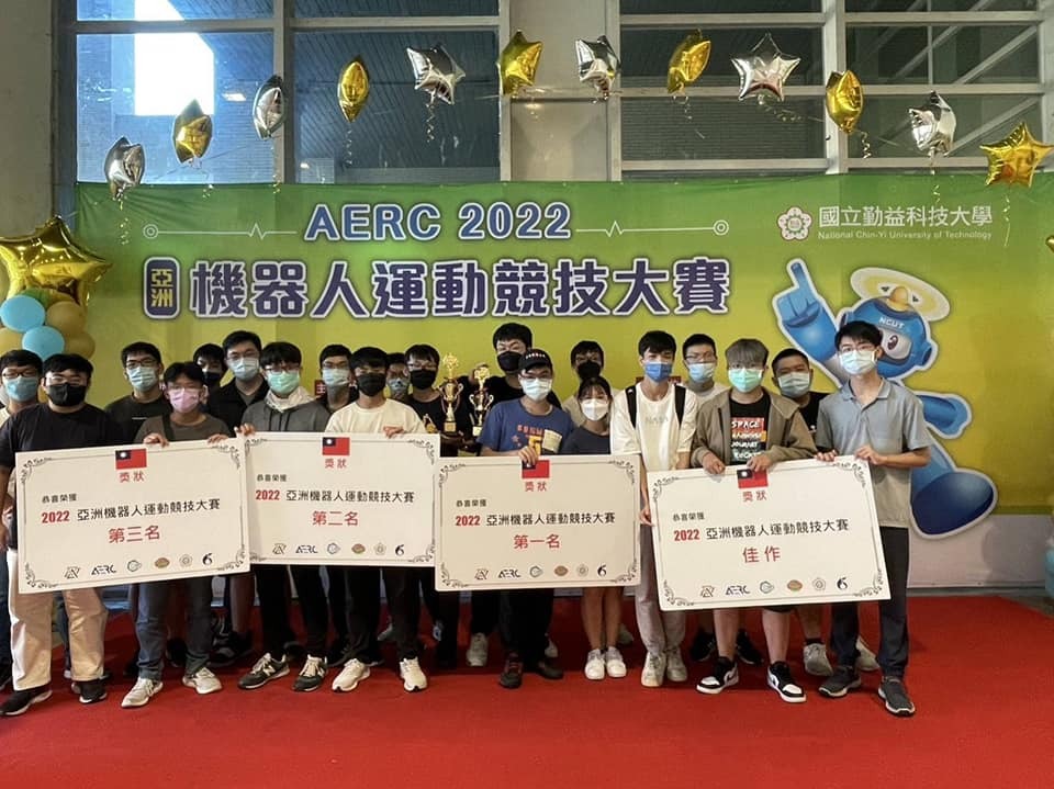 勤益科大場獲前三名+佳作合照